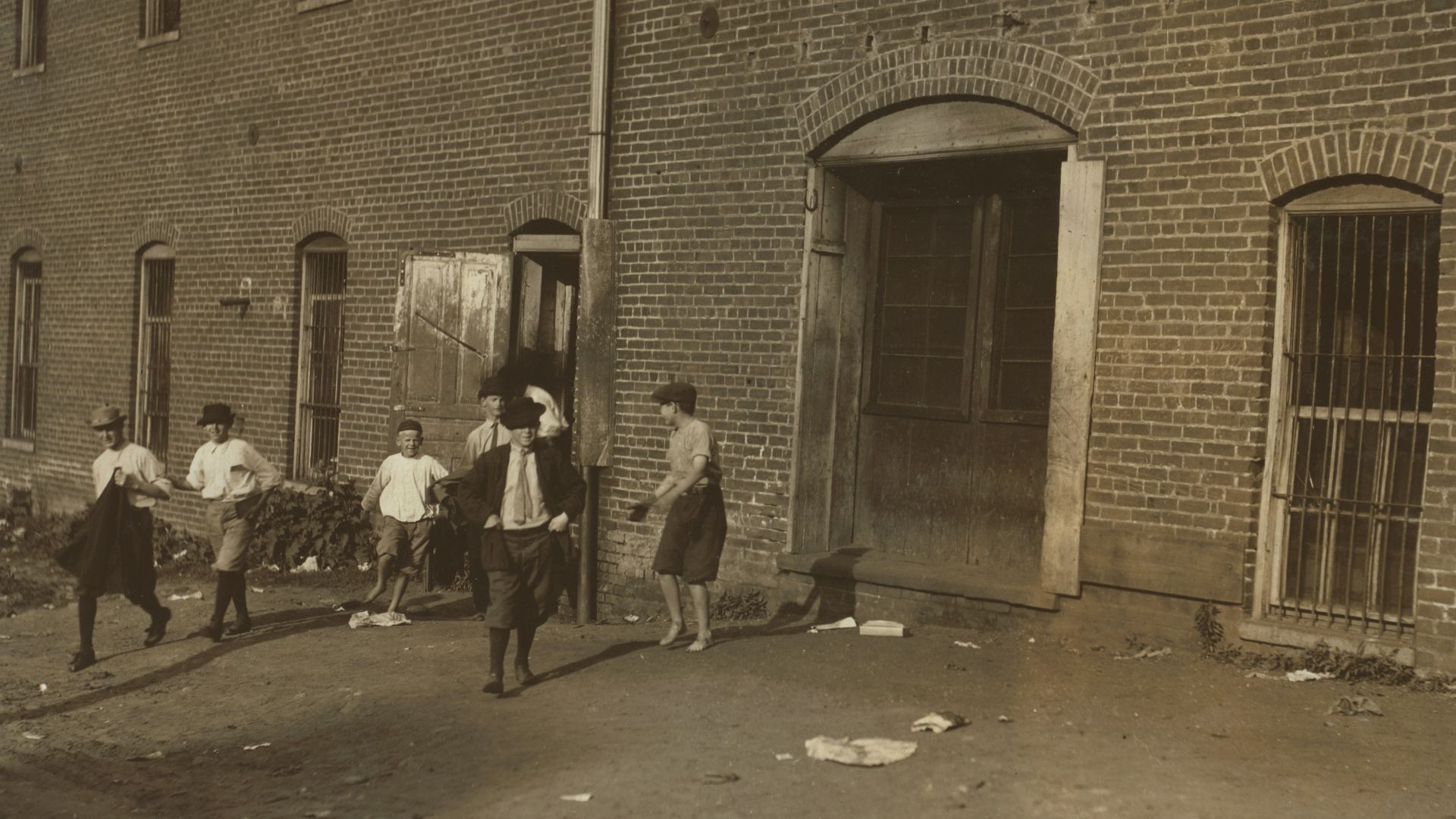 Title: When the whistle blows. Closing hour at Danville (Va.) Cigarette Factory.
Abstract: Photographs from the records of the National Child Labor Committee (U.S.)
Physical description: 1 photographic print.

Notes: Boys.; Child laborers.; Cigarette indu