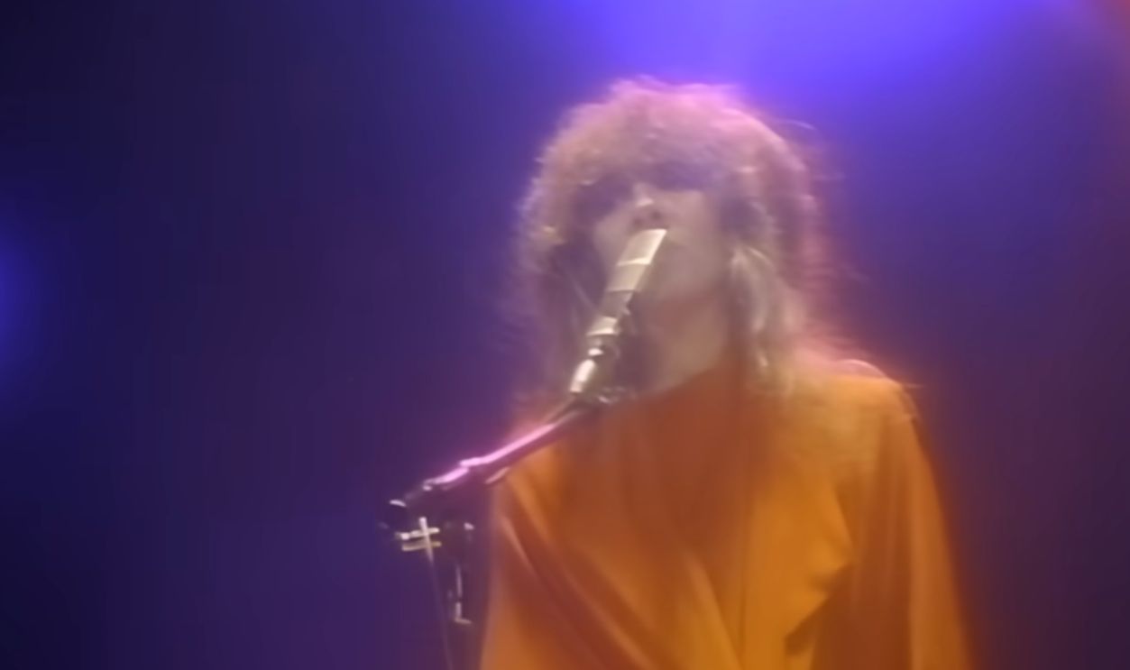 Screenshot from Sara (1979)