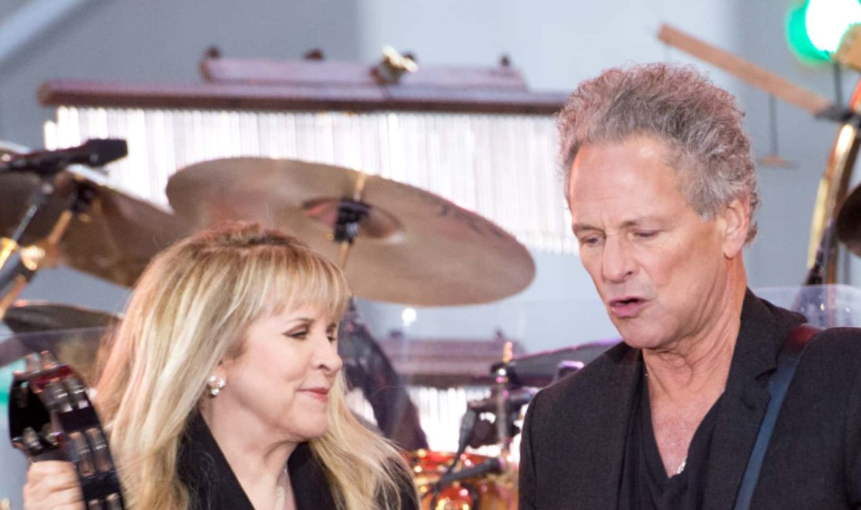 NEW YORK, NY - OCTOBER 09: Stevie Nicks and Lindsey Buckingham of Fleetwood Mac perform on NBC's "Today" at the NBC's TODAY Show on October 9, 2014 in New York, New York. 