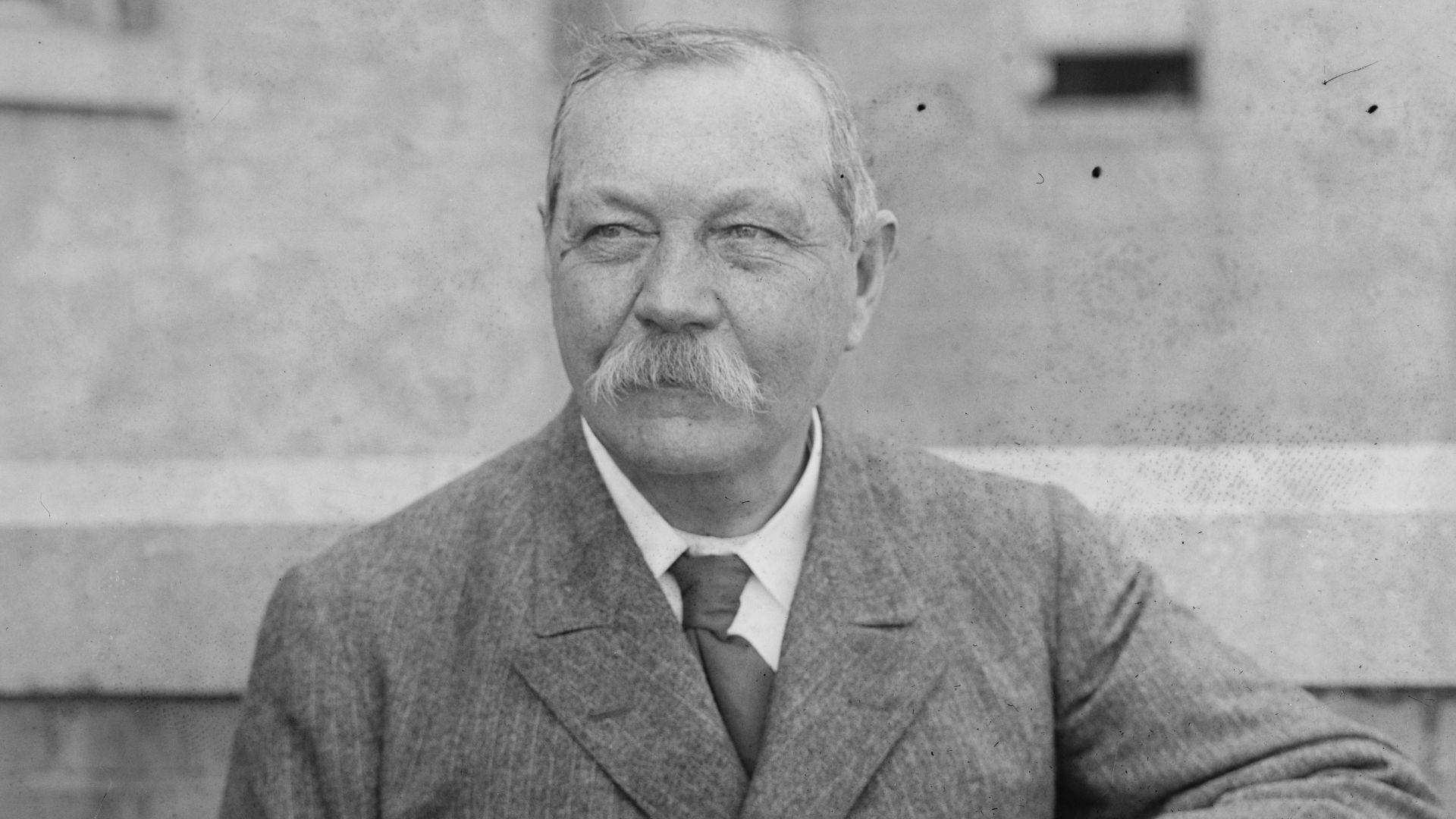 Title: Sir A. Conan Doyle
Abstract/medium: 1 negative : glass ; 5 x 7 in. or smaller.