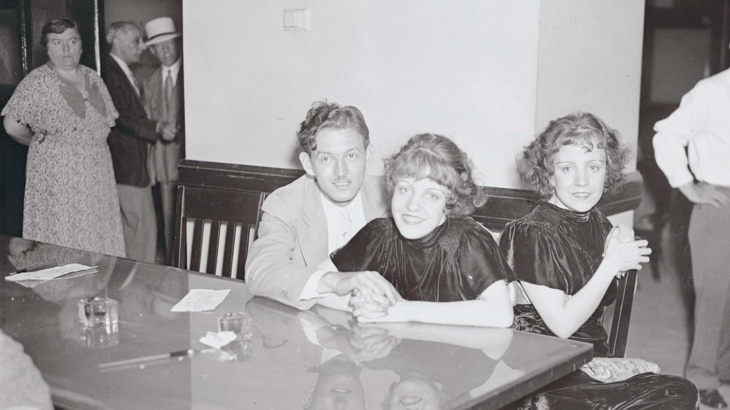 Daisy and Violet Hilton facts