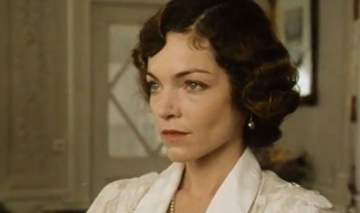 Screenshot from ⁠Anastasia: The Mystery of Anna (1986)