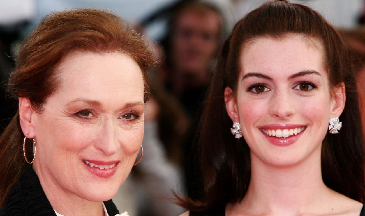 DEAUVILLE, FRANCE - SEPTEMBER 09: Actresses Meryl Streep (L) and Anne Hathaway arrive at the The Devil Wears Prada premiere at the 32nd Deauville Festival Of American Film on September 9, 2006 in Deauville, France.
