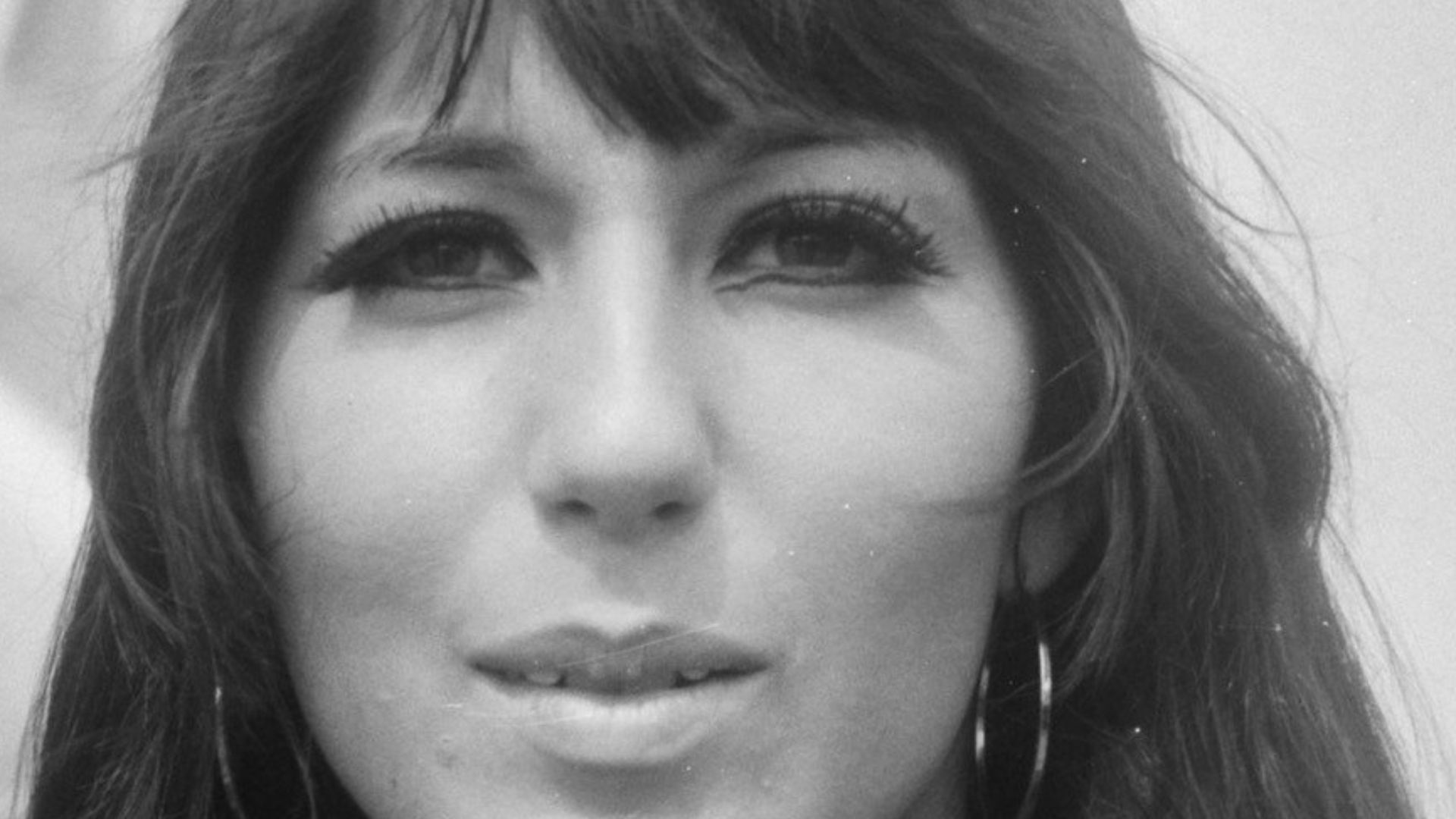 Sonny & Cher leave the Netherlands. Schiphol Airport, 1 Sept. 1966. Photo by Joop van Bilsen (ANEFO)