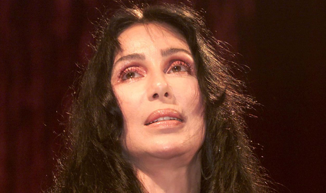 Cher received a 'Lucy' for HBO's If These Walls Could Talk at Women in Film's 7th Annual Lucy Awards for Innovation in Television at the Beverly Hilton in Beverly Hills, Ca. 9/8/00.