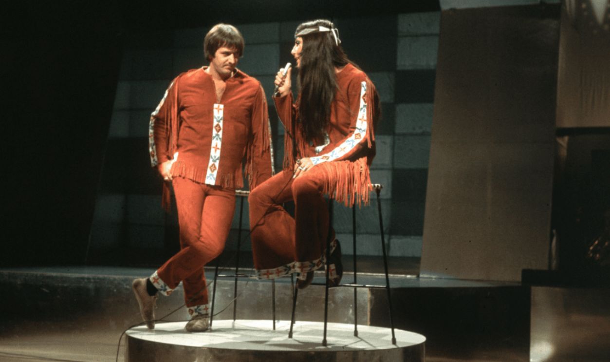 2nd September 1966: Husband and wife singing duo Sonny (Salvatore Bono, 1935 - 1998) and Cher (Cherilyn Sarkasian La Pier) perform in London.