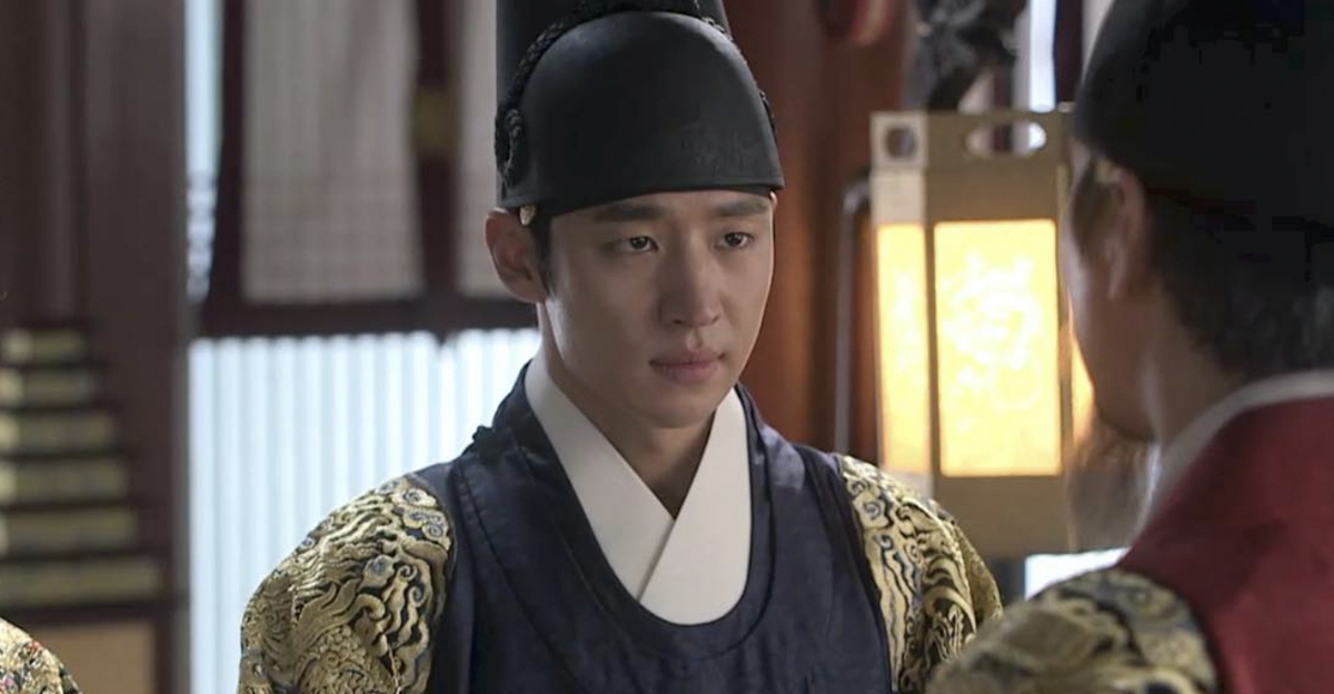 Screenshot from The Throne (2015)