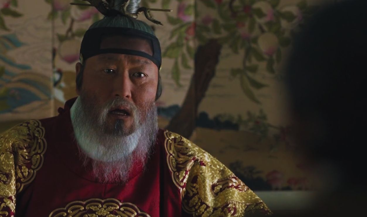 Screenshot from The Throne (2015)