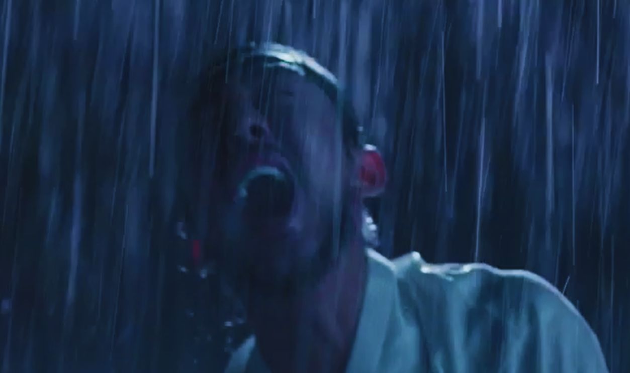 Screenshot from The Throne (2015)