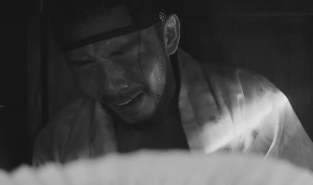 Screenshot from The Throne (2015)