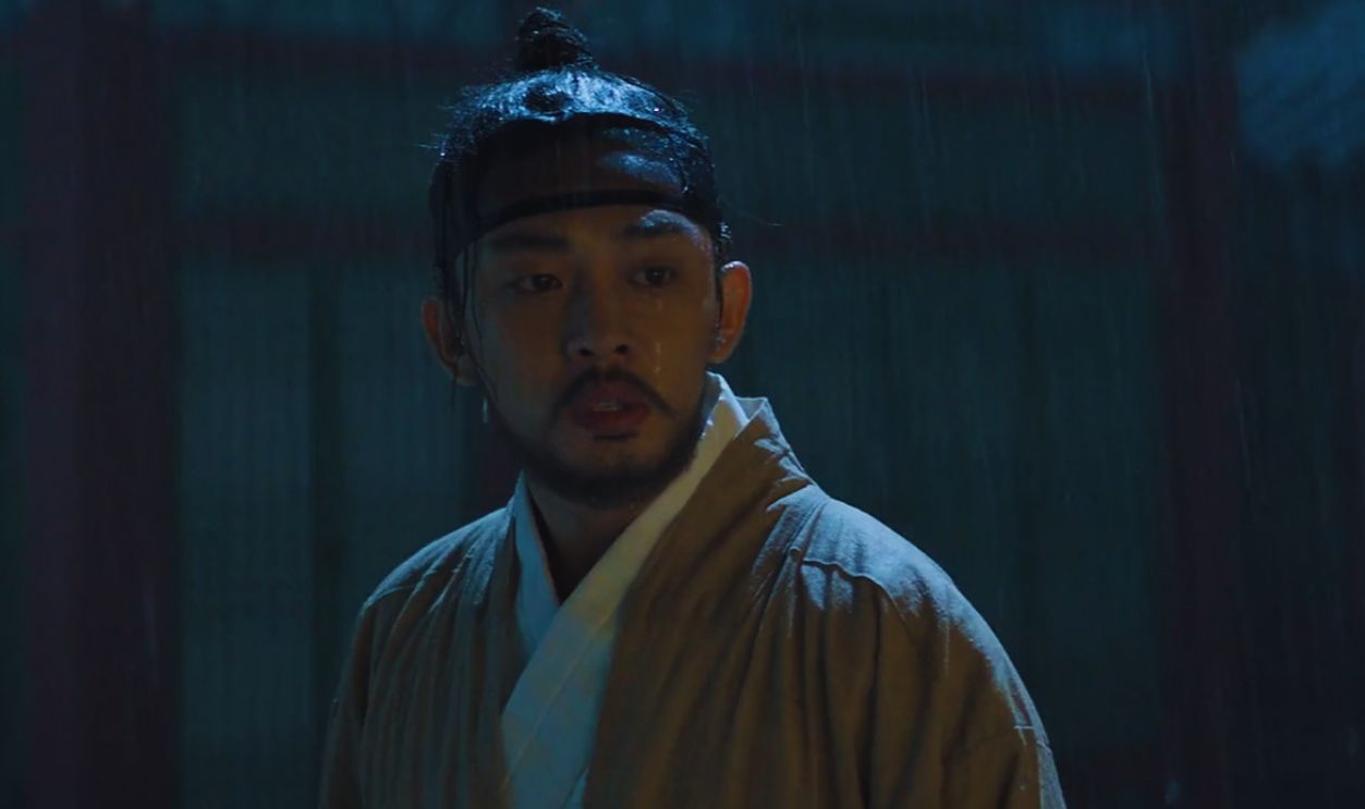 Screenshot from The Throne (2015)