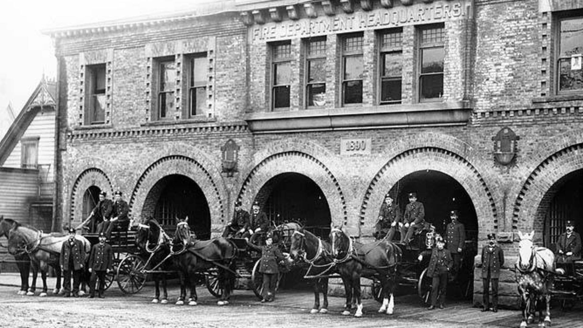 Caption on image: W&S 654
On verso of image: Fire Dept. Hdq. 1908?
Subjects (LCTGM): Fire engines & equipment--Washington (State)--Seattle; Fire stations--Washington (State)--Seattle; Seattle (Wash.). Fire Dept.--Buildings; Seattle (Wash.). Fire Dept.--Eq