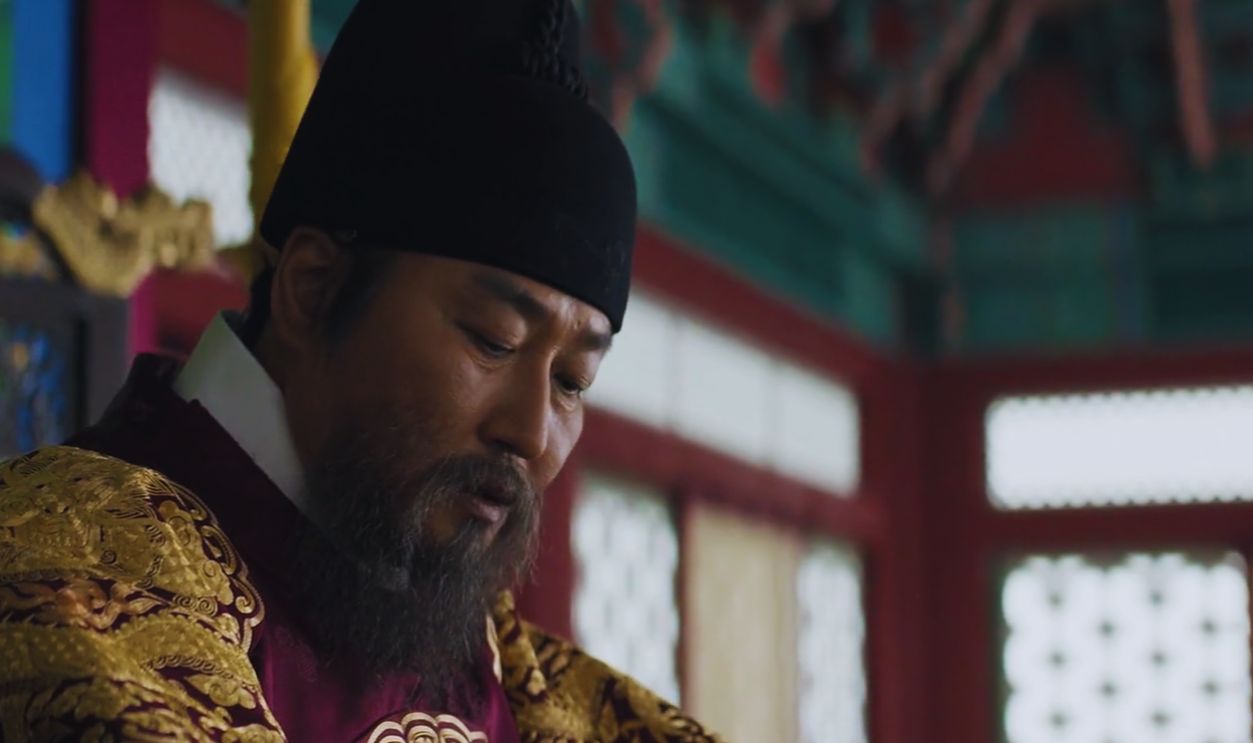 Screenshot from The Throne (2015)