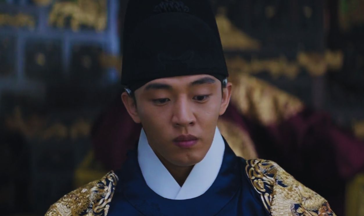 Screenshot from The Throne (2015)