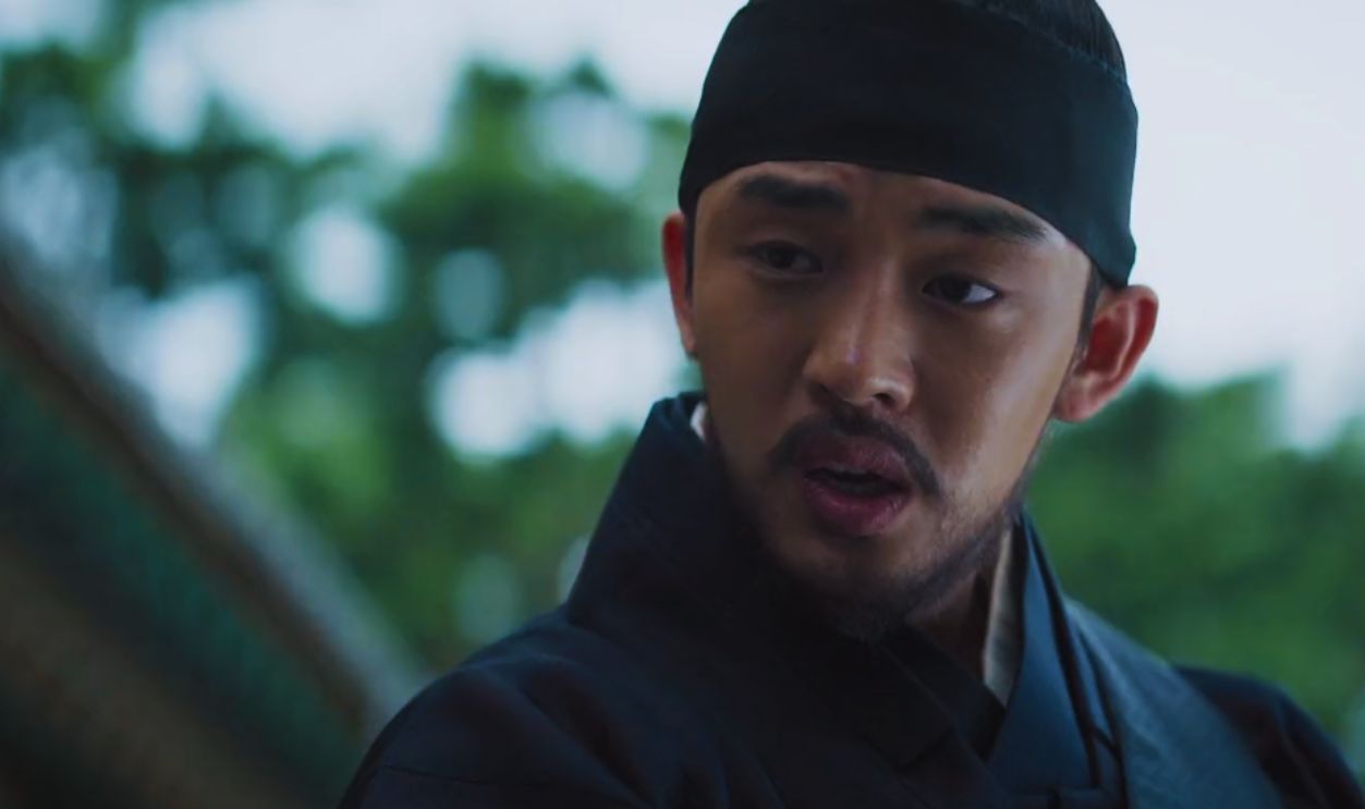 Screenshot from The Throne (2015)