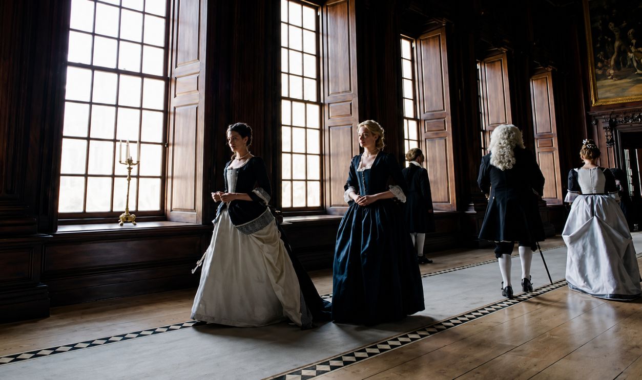 Screenshot from The Favourite (2018) 