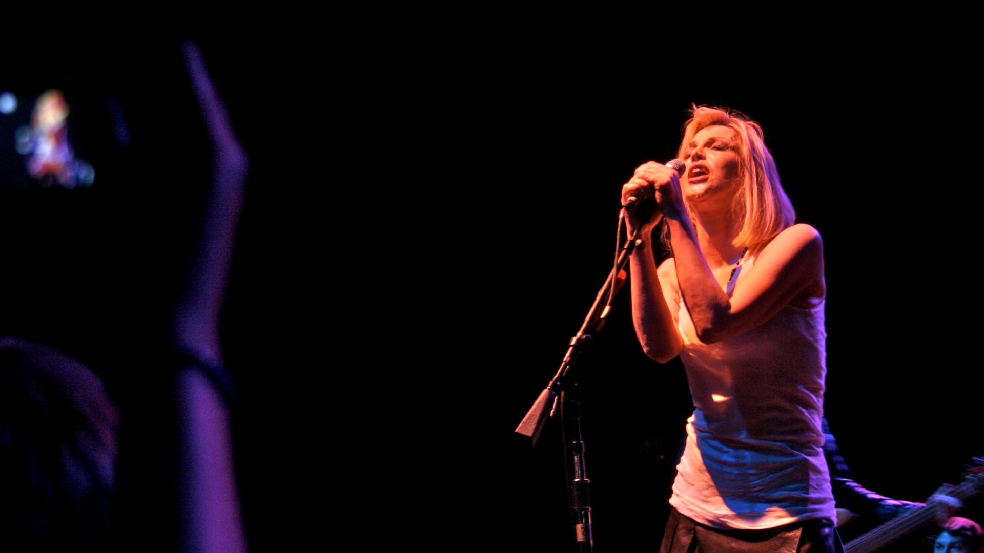 Courtney Love performing with
