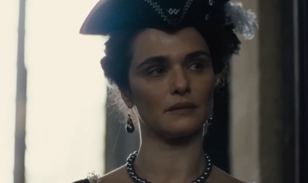 Screenshot from The Favourite (2018) 
