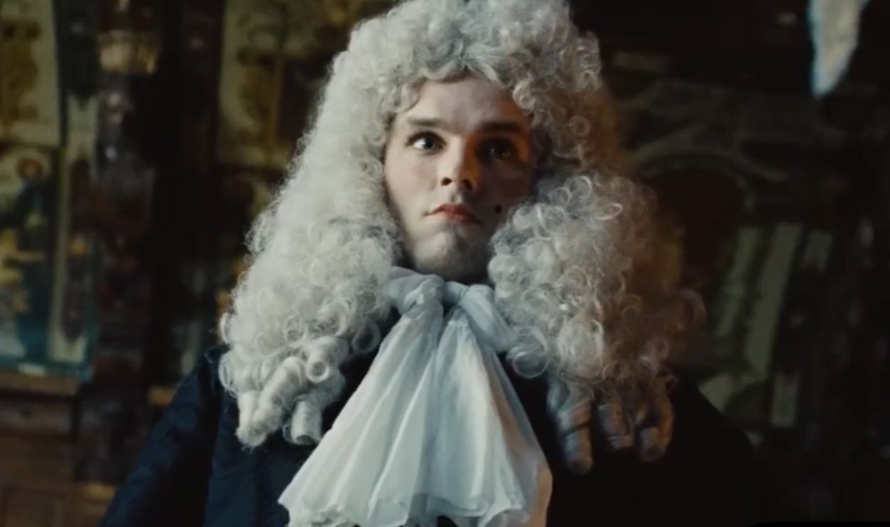 Screenshot from The Favourite (2018) 