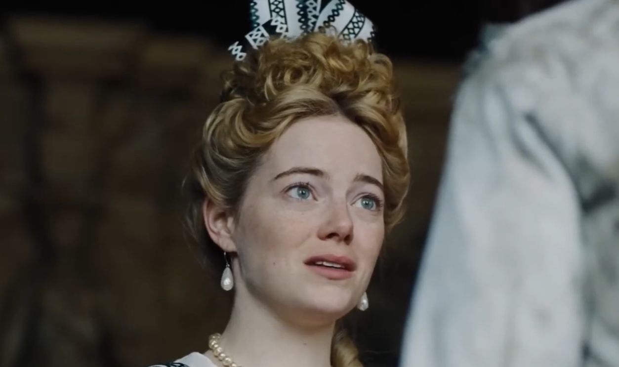 Screenshot from The Favourite (2018) 