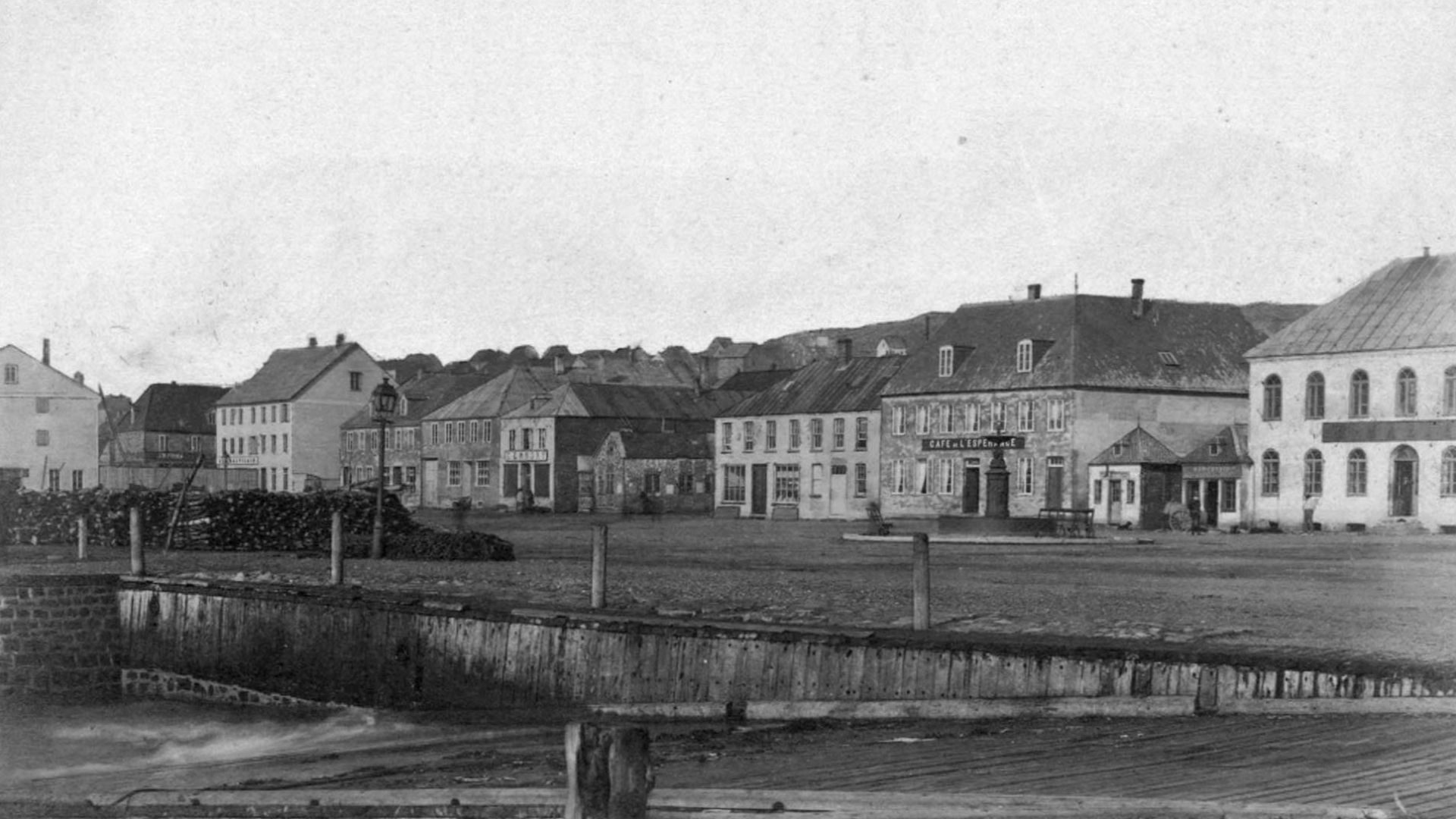 Titre : [42 phot. de Saint-Pierre et Miquelon, de Cap-Breton, de Terre-Neuve, du Labrador, par Julien Thoulet, donateur en 1887]
Auteur : Thoulet, Julien (1843-1936). Photographe. Donateur
Date d'édition : 1887
Sujet : Canada
Sujet : Arctique
Sujet : Sain