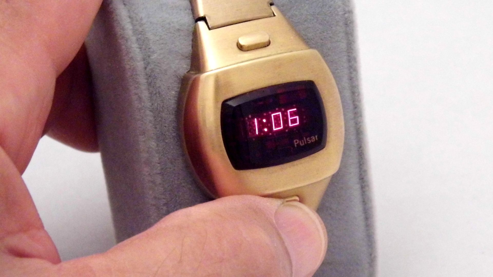 Vintage Pulsar Women's Digital Quartz Wrist Watch With Red LED Display, 14k Goldfilled Case, Module 101, Made In USA, Circa 1970s