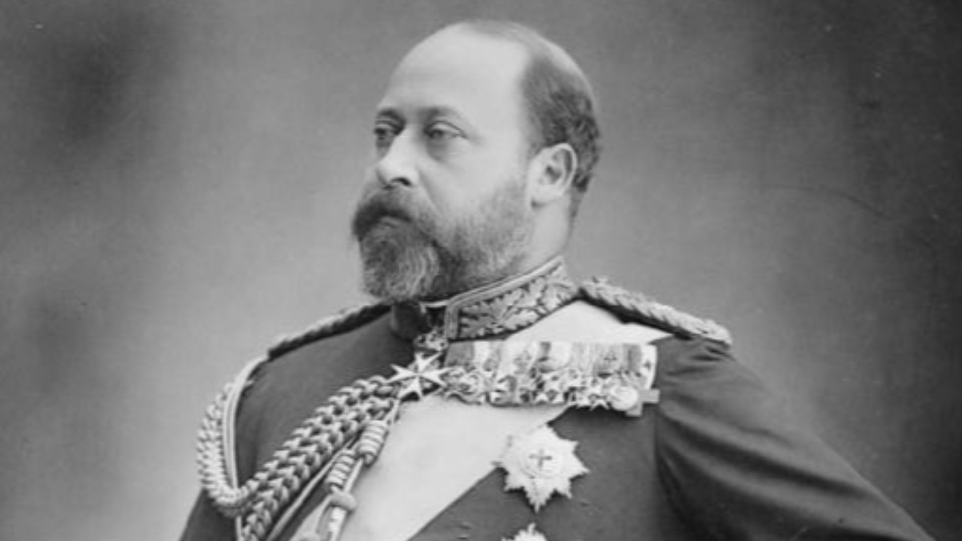 Britain Before the First World War
Portrait of the Prince of Wales, later King Edward VII, wearing full dress uniform in 1889.