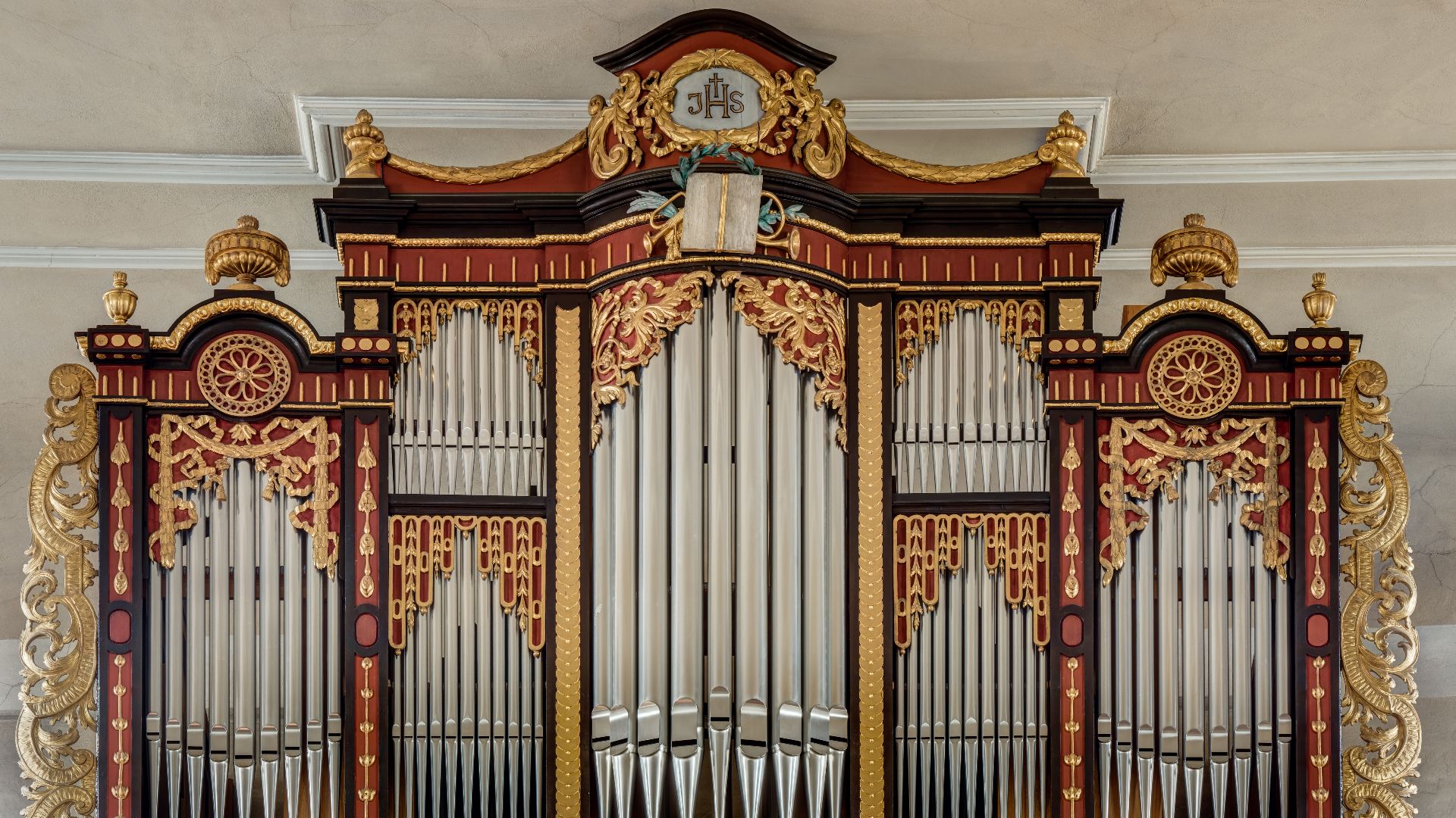 Pipe organ in the collegiate church of St. Michael in Neunkirchen am Brand