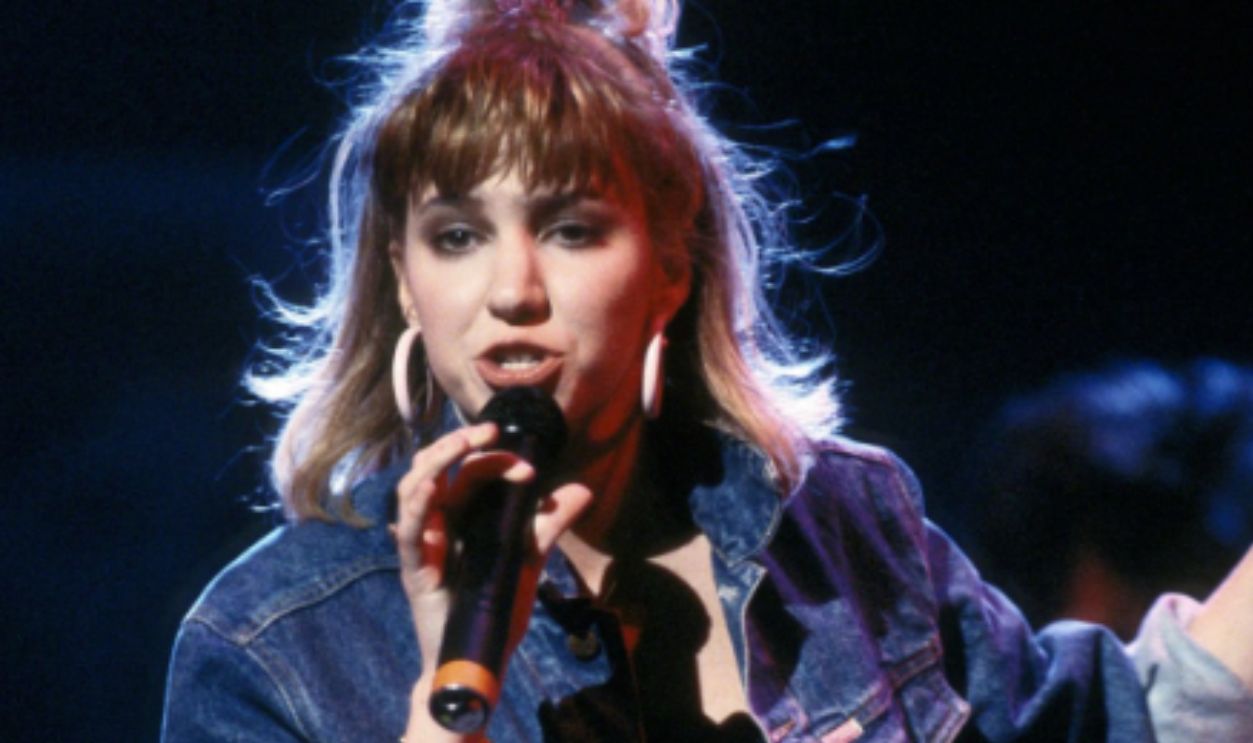 NEW YORK, NY - CIRCA 1988: Debbie Gibson performs at the 40th Anniversary of Atlantic Records circa 1988 in New York City.