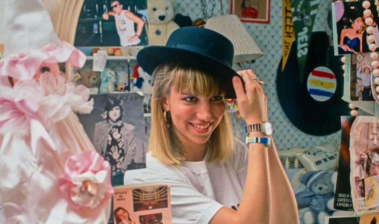 Pop musician Debbie Gibson, poses for a portrait in her home in 1988.