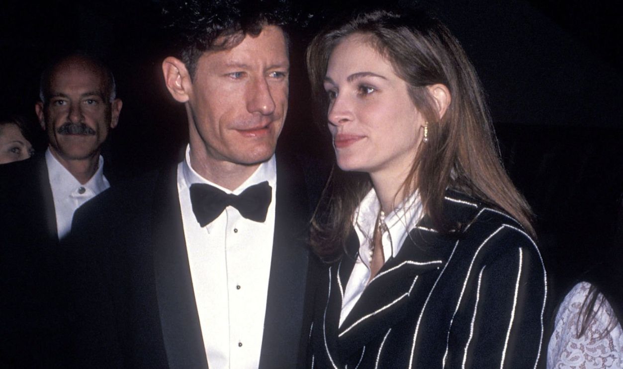 NEW Y ORK CITY - OCTOBER 1: Singer Lyle Lovett and actress Julia Roberts attend the 31st Annual New York Film Festival Opening Night - 