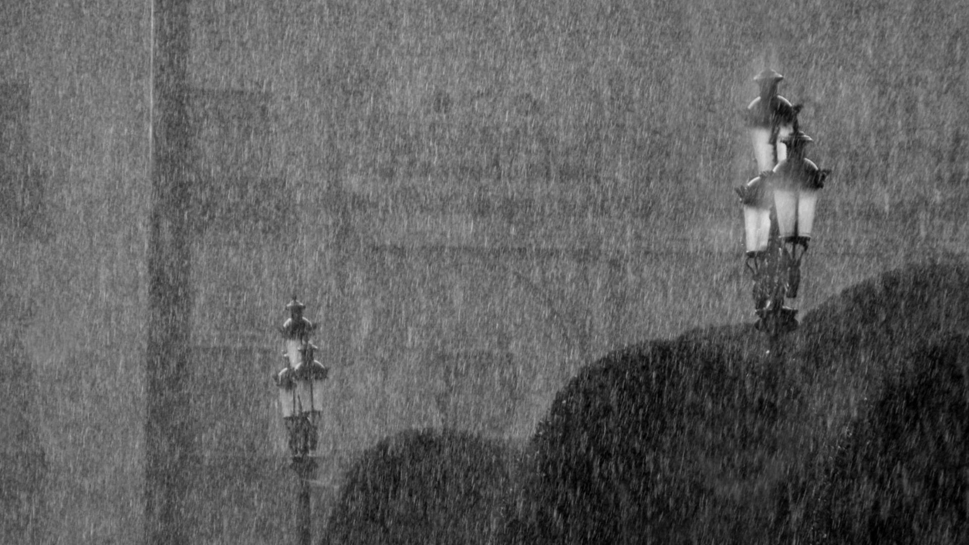 Falling rain in downtown Leon, Guanajuato, Mexico.