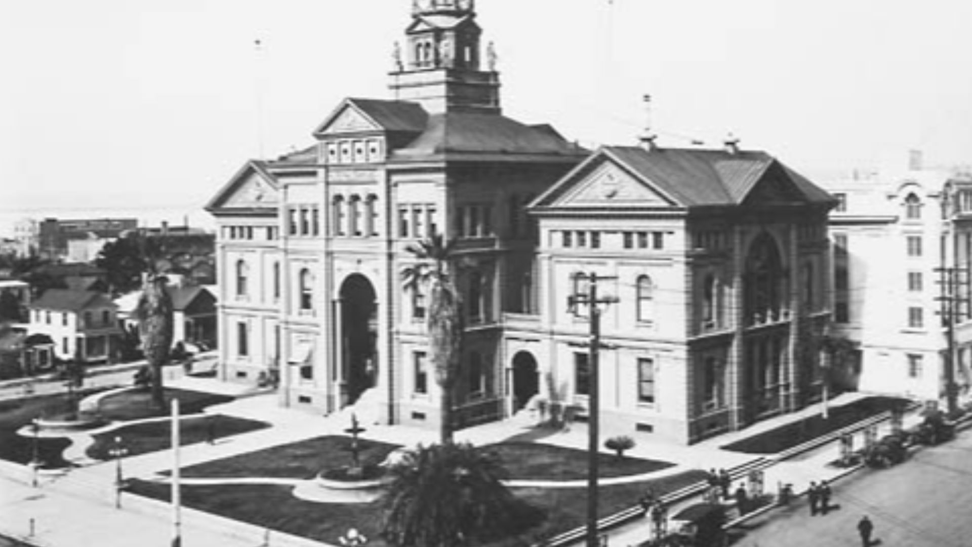 This Court House building was built between 1890 and 1892, and was located on the corner of Front and D Streets (Broadway). Architects Nelson Comstock and Carl Trotsche were originally commissioned by the Board of Supervisors in 1889 to design wings to th