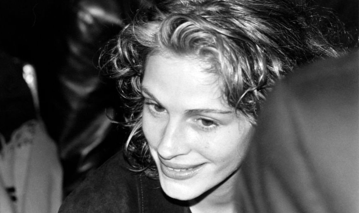 Julia Roberts attends an event in New York City's Bryant Park on April 7, 1994.