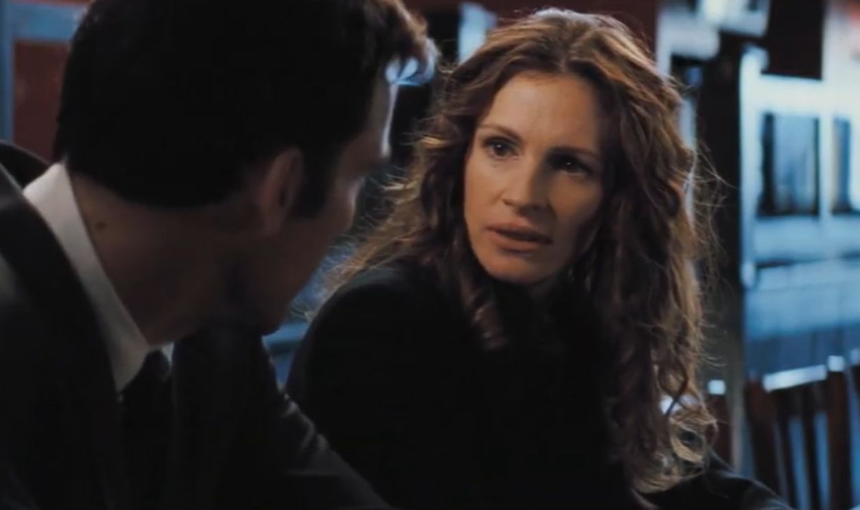  Screenshot from Duplicity (2009) 