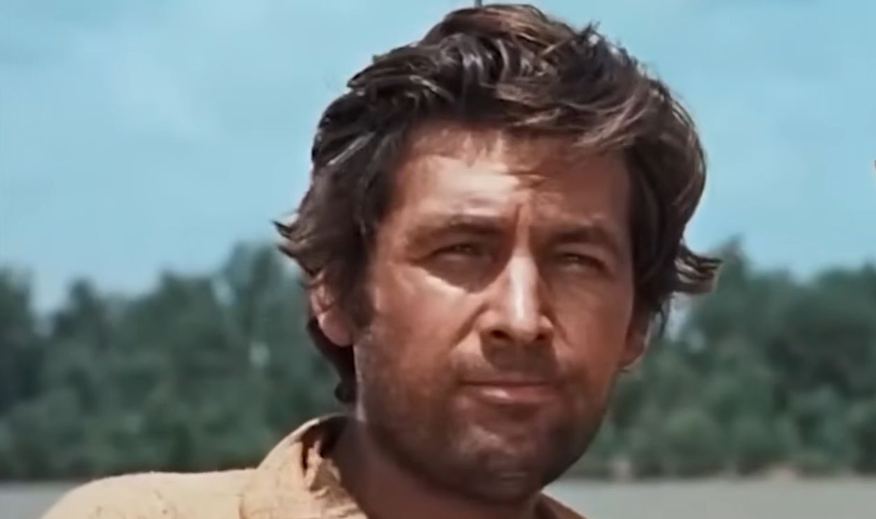 Screenshot from Davy Crockett and the River Pirates (1956)