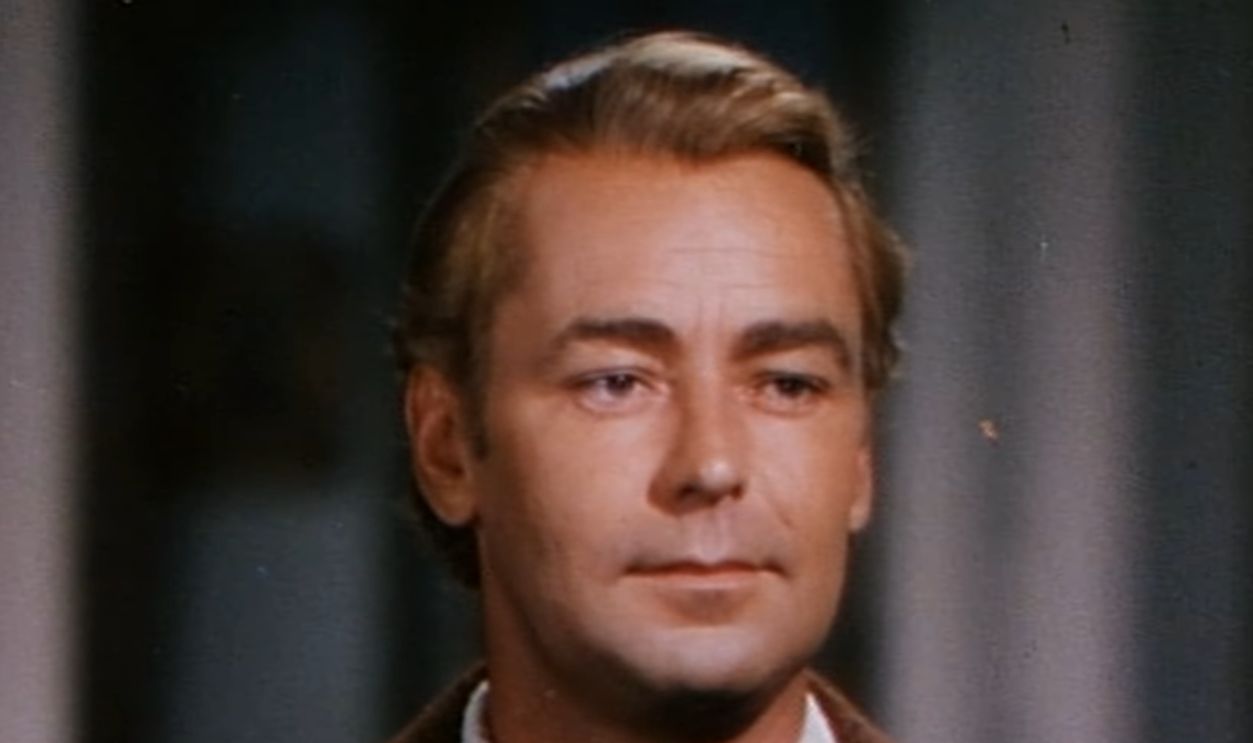Screenshot from The Iron Mistress (1952)