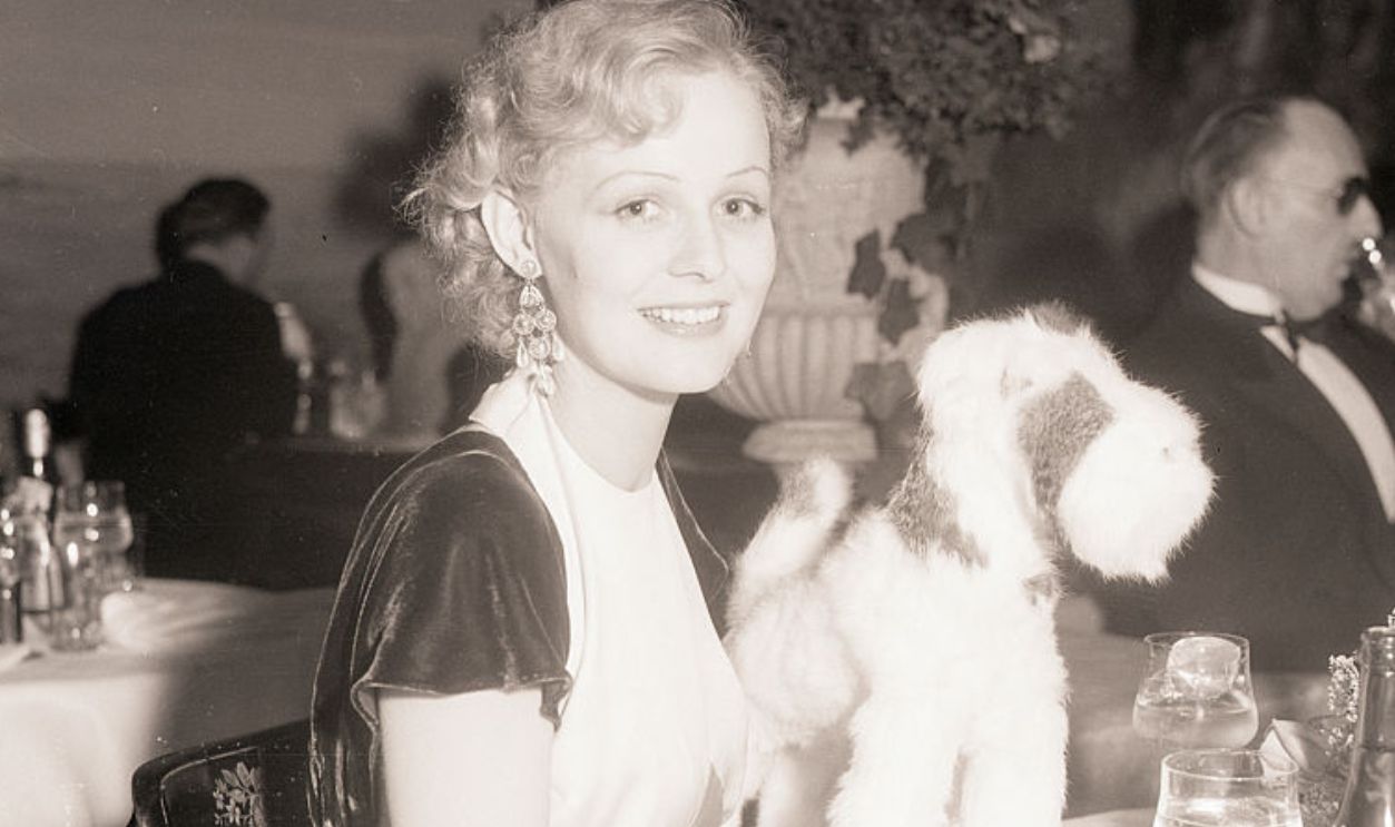 (Original Caption) 12/1932- Los Angeles, CA- Pretty Gloria Stuart, one of the 1932 Wampas Baby stars, seen at the gala Christmas party in Los Angeles a few days ago at which the 1932 Wampas baby stars were presented with to a throng of motion picture celebrities and writers.