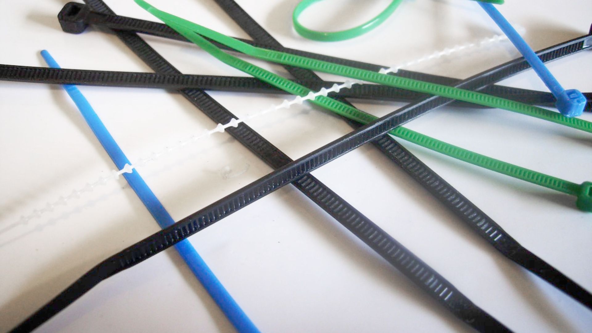 Assortment of cable ties