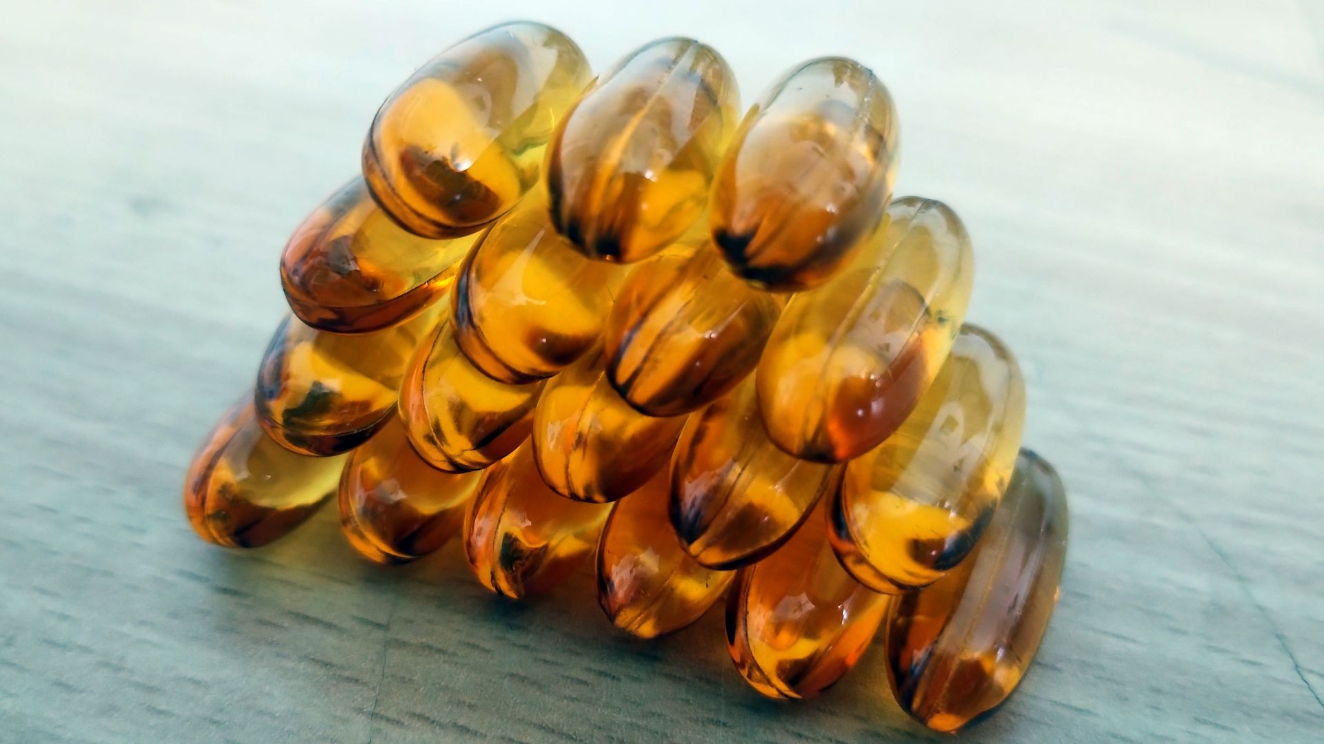 Omega 3 Fish oil softgel capsules 2000mg