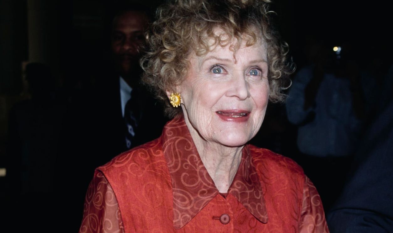 American actress Gloria Stuart attends the 70th Annual Academy Awards Nominees Luncheon at the Beverly Hilton Hotel in Beverly Hills, California, 9th March 1998.