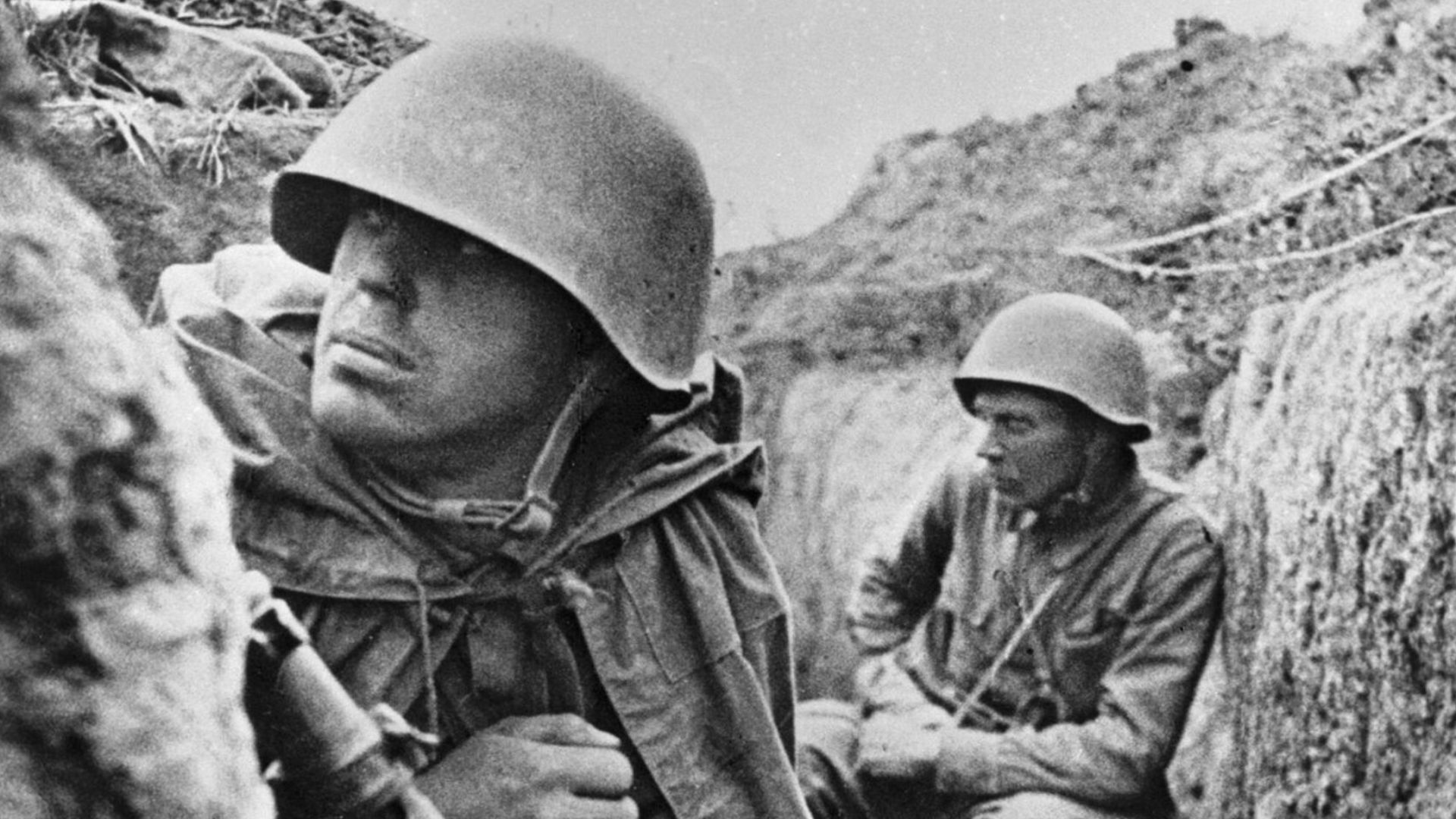 “Soldiers on the Leningrad Front before an offensive”  Soldiers in the trenches on the Leningrad Front before an offensive.