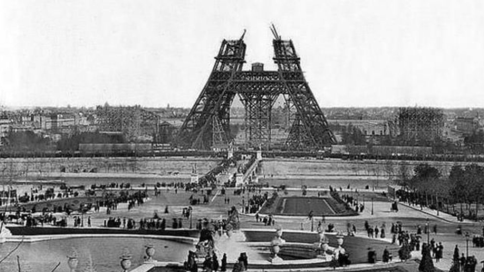 La construction de la Tour Effeil en 1888