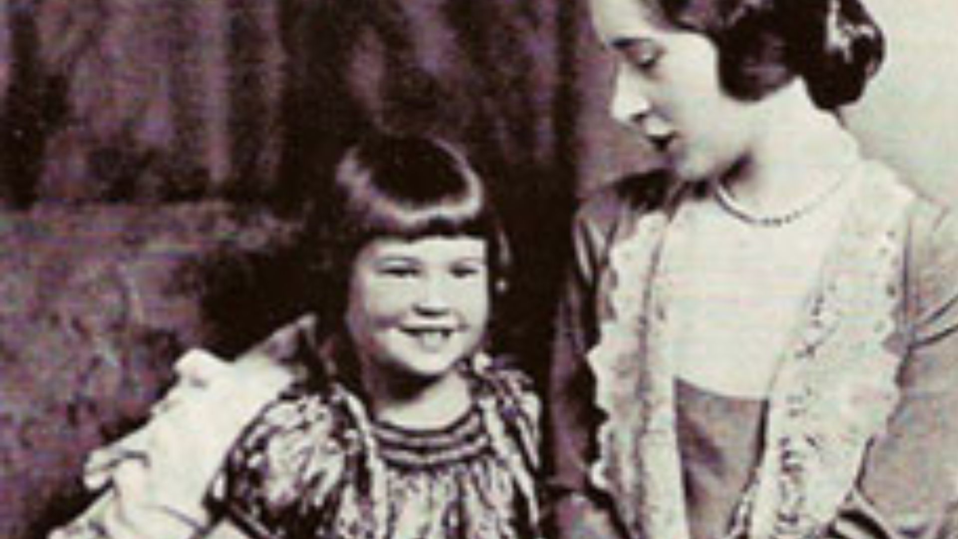 Gloria Morgan Vanderbilt with her daughter Gloria Vanderbilt