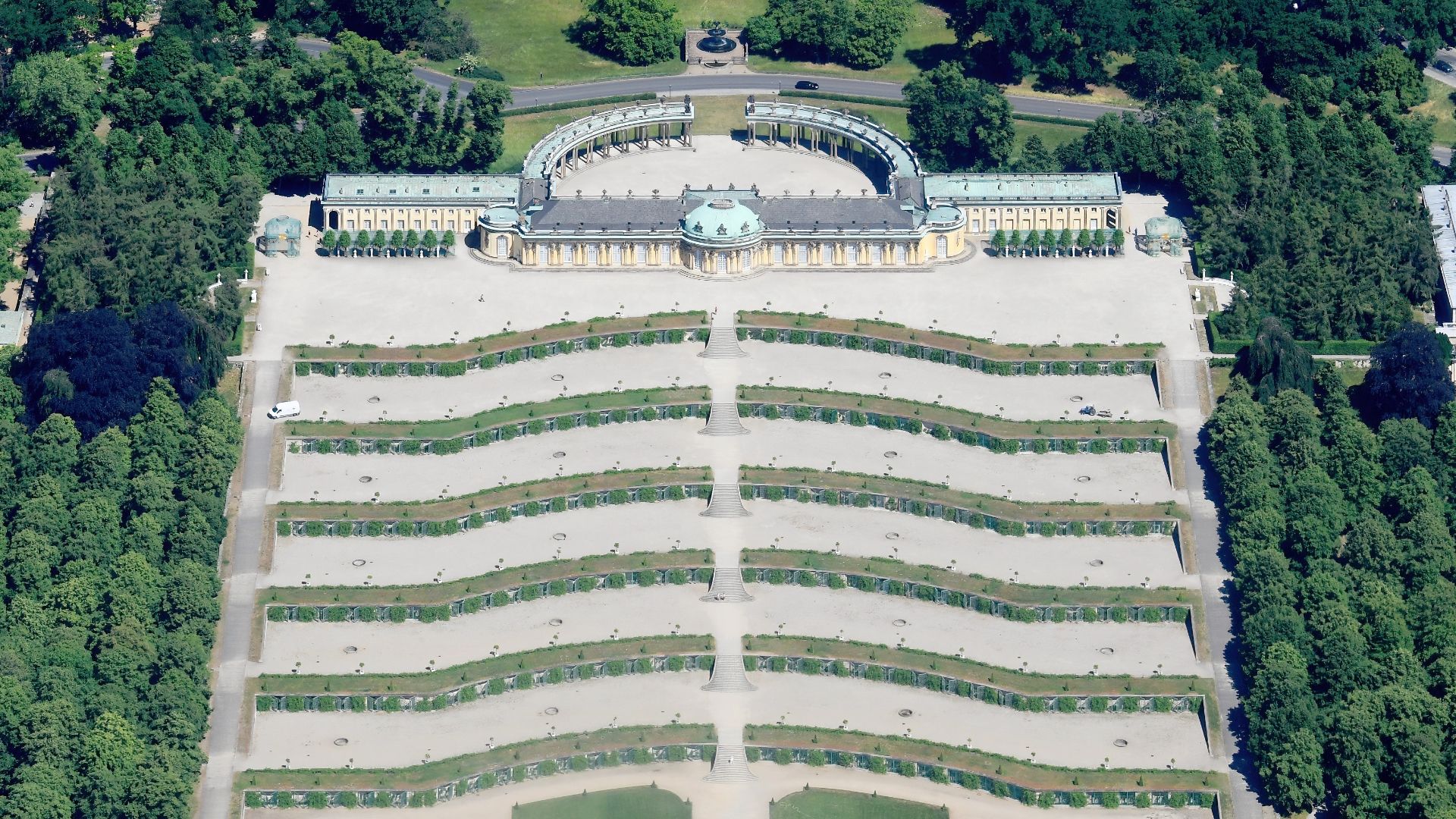 Aerial image of the Sanssouci Palace (view from the south)