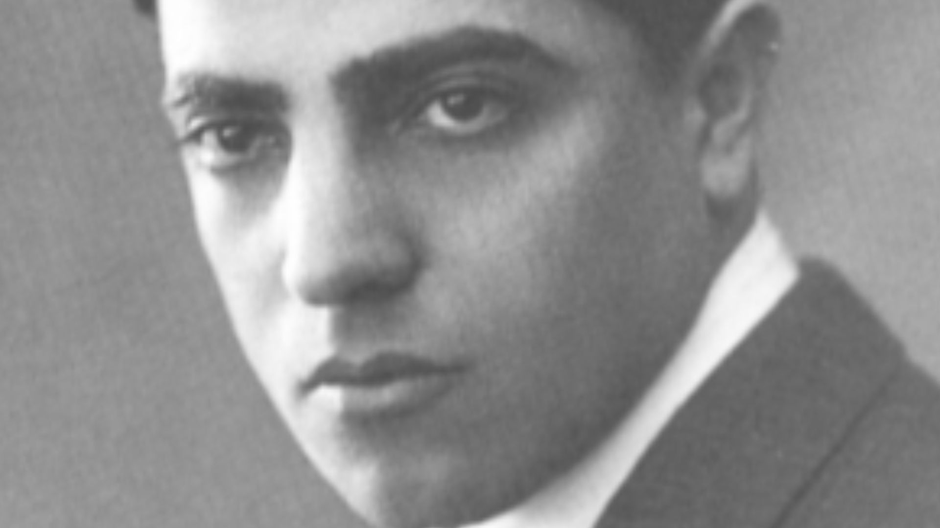Aristotle Onassis, 1932