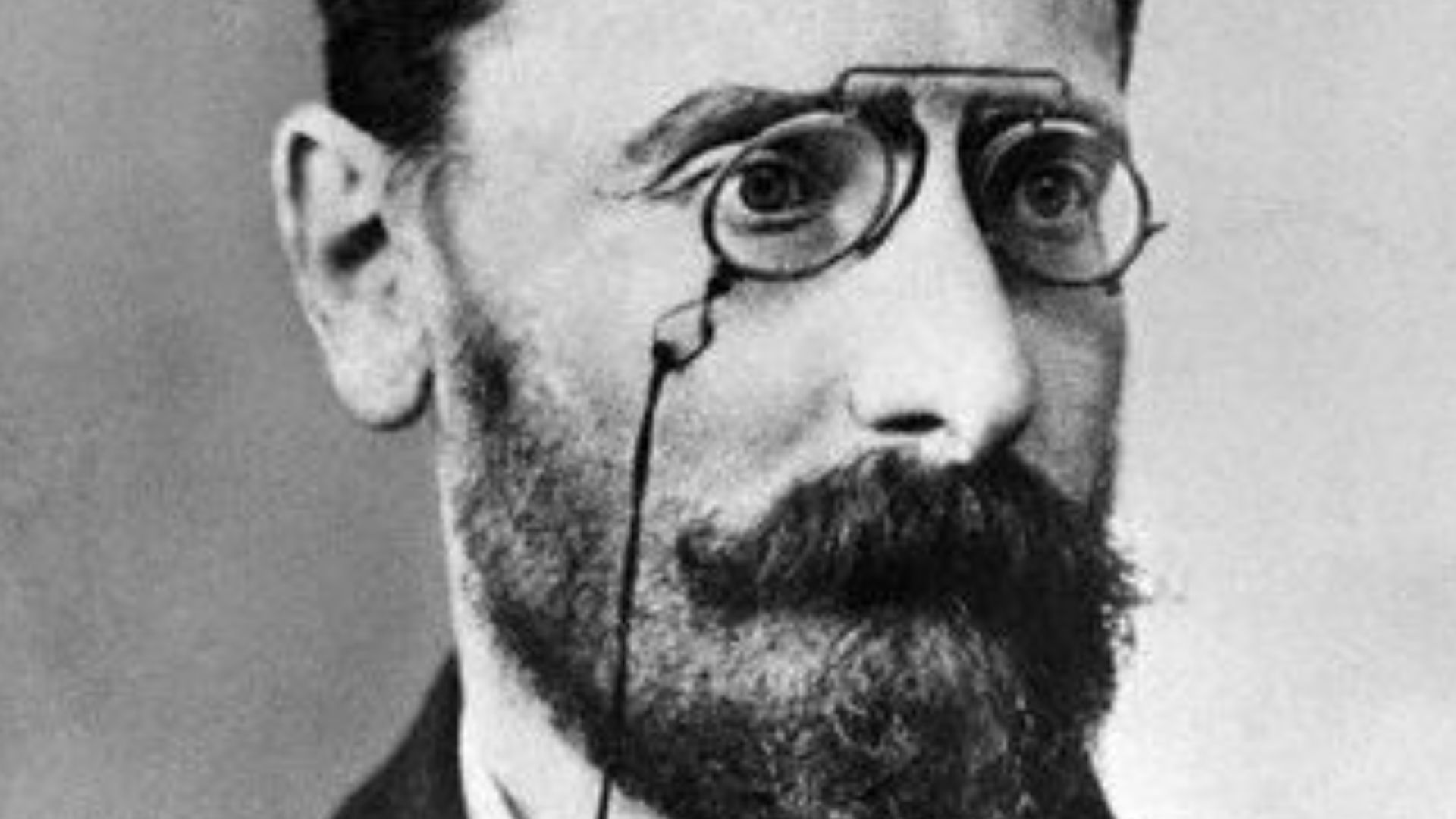 Joseph Pulitzer, photo portrait. Photographer and date not listed. About start of 20th century; Pulitzer died in 1911.