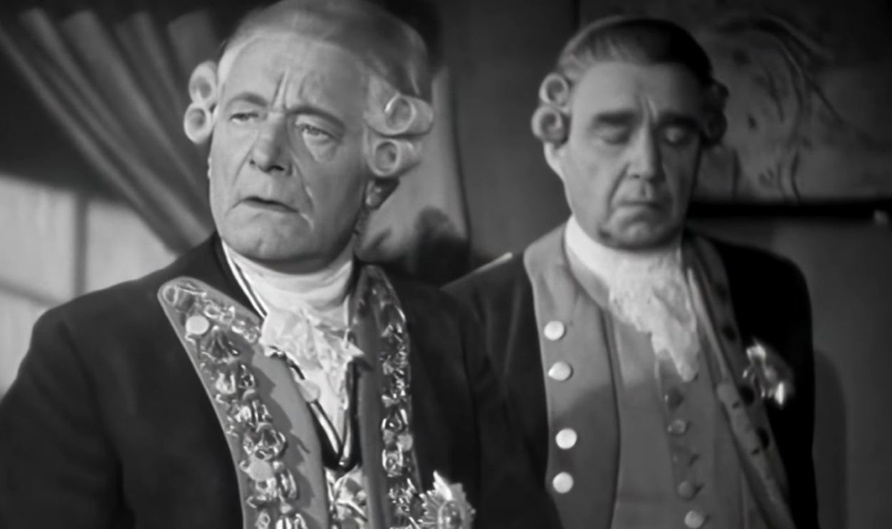 Screenshot from The Great King (1942)