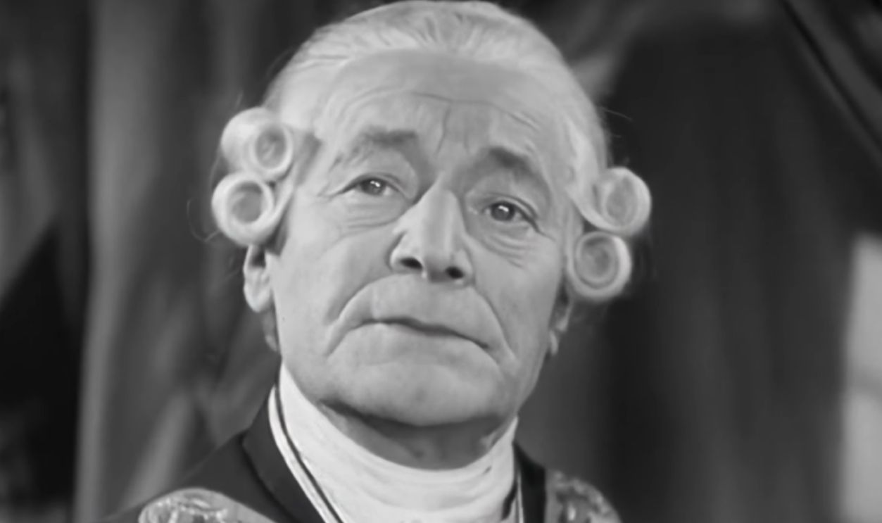 Screenshot from The Great King (1942)