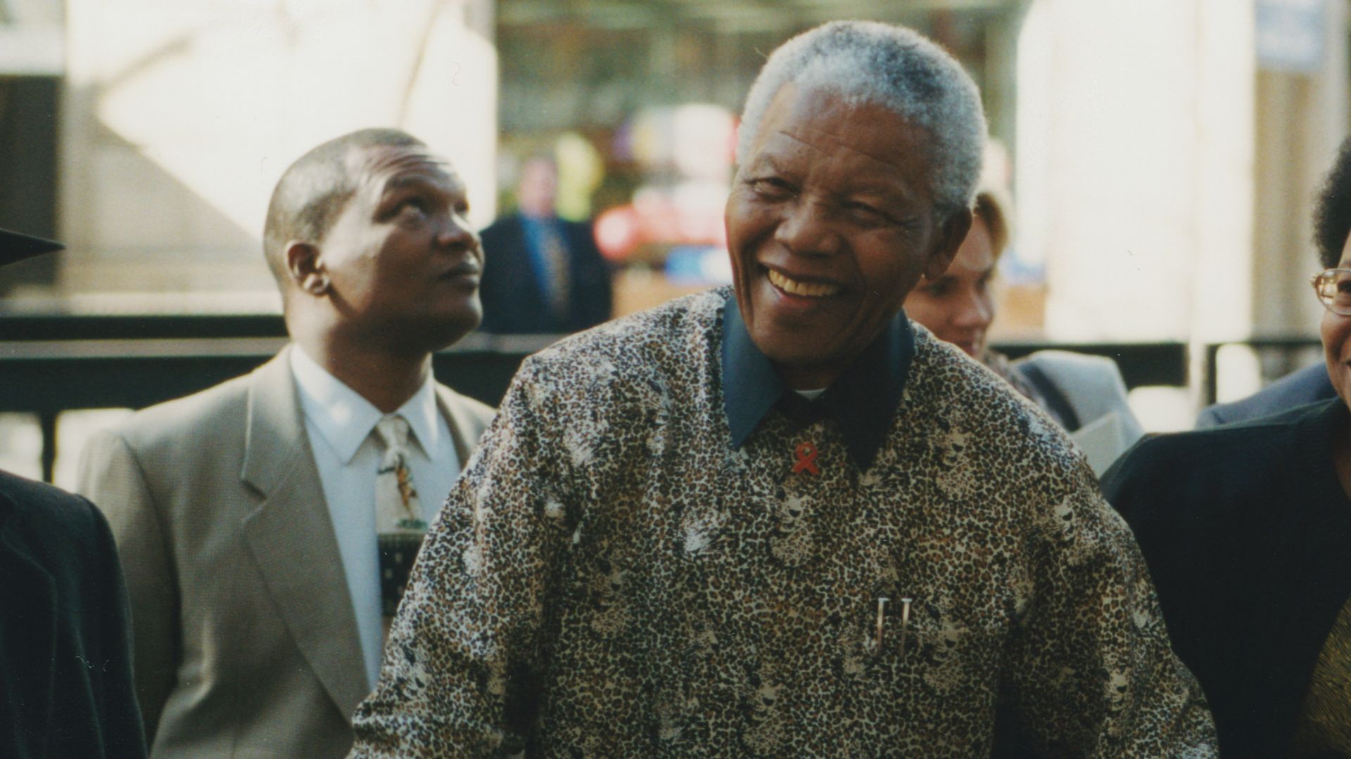 Visit of Nelson Mandela to give a lecture at LSE on “Africa and Its Position in the World”. Held at the Peacock Theatre.